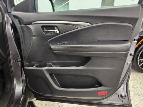 Used 2019 Honda Ridgeline RTL-T image 32