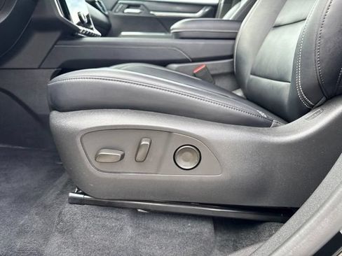 Used 2026 GMC Acadia Elevation w/ Black Edition AWD/4WD image 13