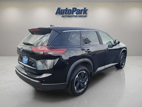 Used 2025 Nissan Rogue SV AWD/4WD image 7