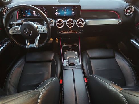 Used 2021 Mercedes-Benz GLB 35 AMG 4MATIC image 9