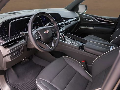 Certified 2024 Cadillac Escalade Sport w/ Touring Package image 10