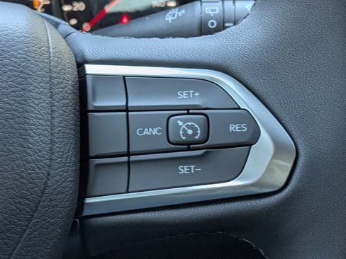 New 2026 Jeep Compass Latitude image 25