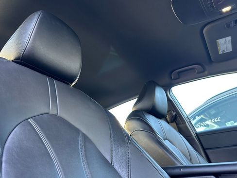 Used 2022 Toyota Avalon XLE image 26