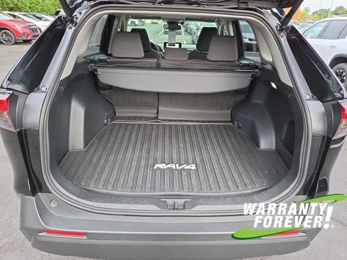Used 2025 Toyota RAV4 XLE w/ Convenience Package AWD/4WD image 18