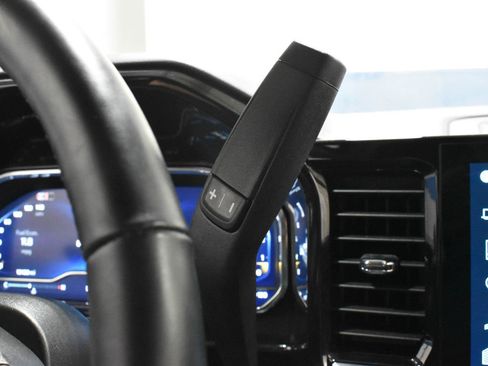 Used 2024 Chevrolet Silverado 1500 LT AWD/4WD image 16