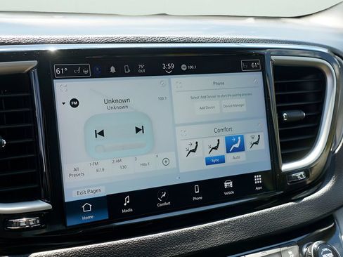 Used 2024 Chrysler Pacifica Touring-L FWD image 25