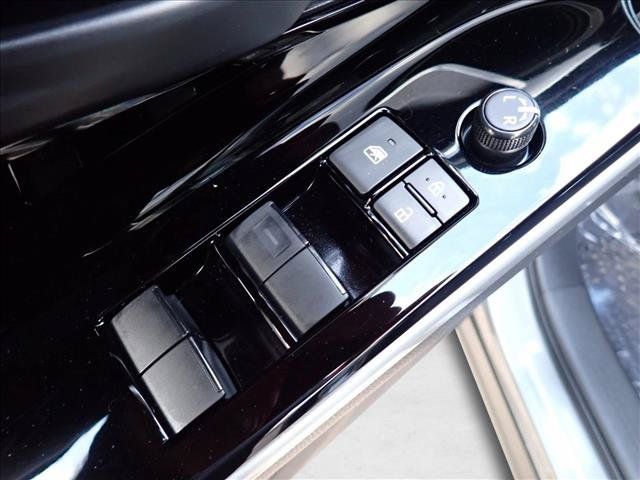 Certified 2023 Subaru Solterra AWD image 13