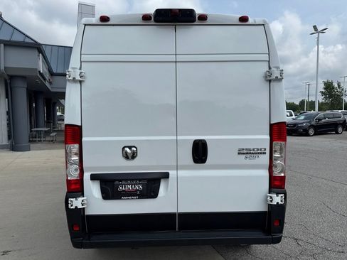 Used 2025 RAM ProMaster 2500 w/ Convenience Group FWD image 6