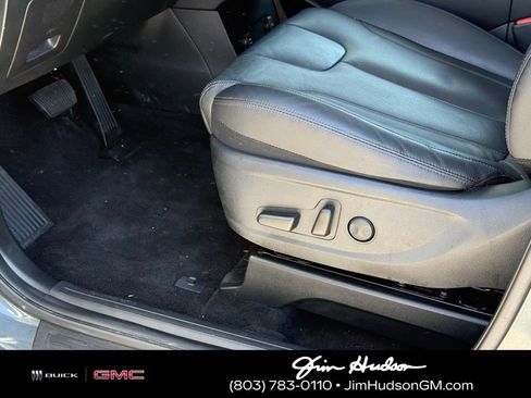 Used 2022 Hyundai Palisade SEL w/ Premium Package image 22