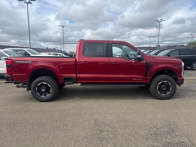 Used 2025 Ford F250 Lariat w/ Tremor Off-Road Package AWD/4WD image 12