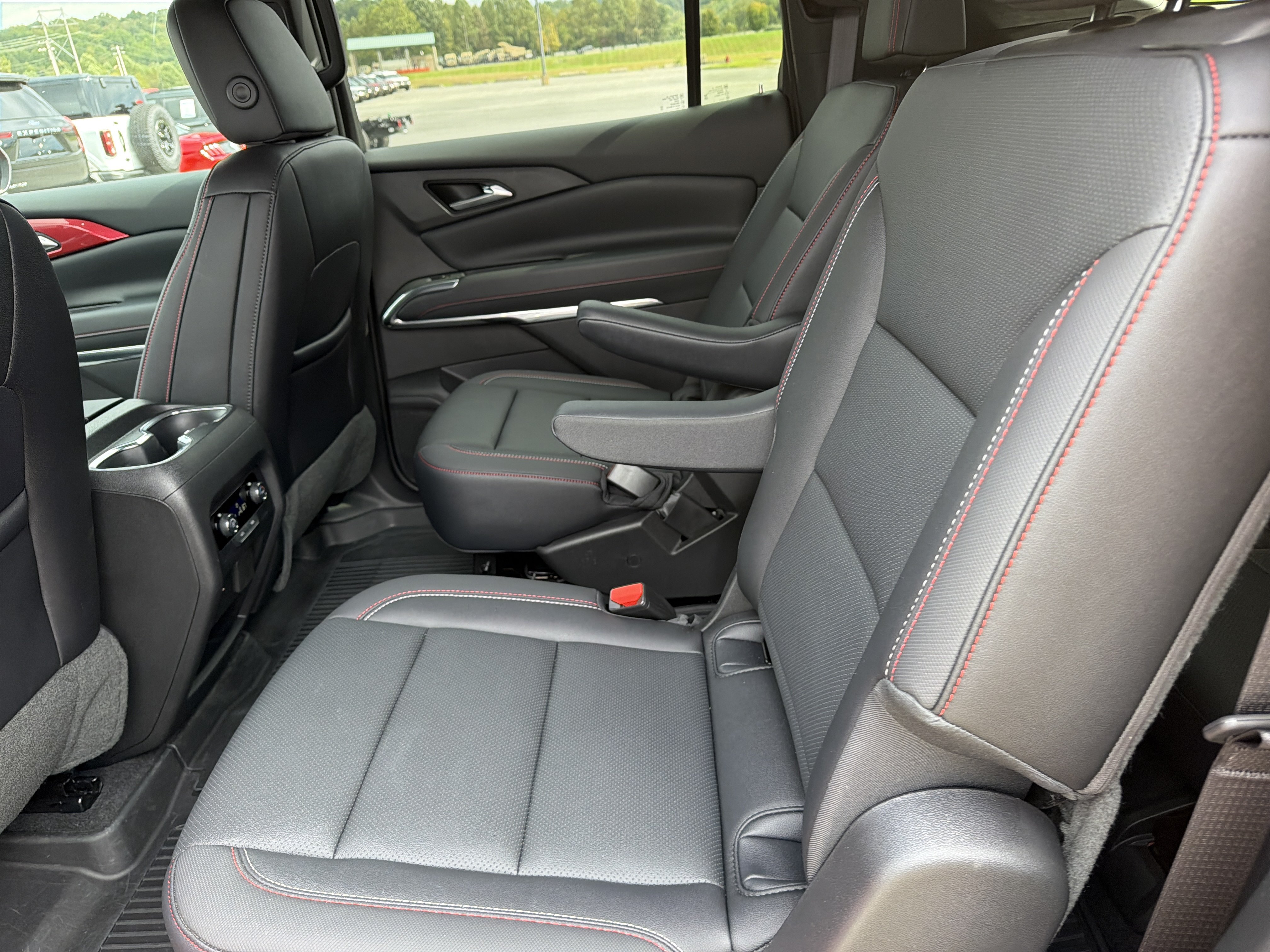 Used 2026 Chevrolet Traverse Z71 w/ Driver Confidence Package AWD/4WD image 13