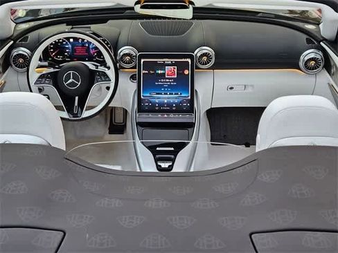 Used 2026 Mercedes-Benz Maybach SL 680 image 18