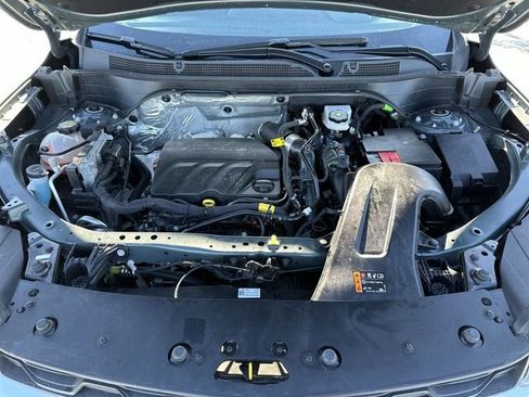 Used 2025 Chevrolet Trax LT image 30