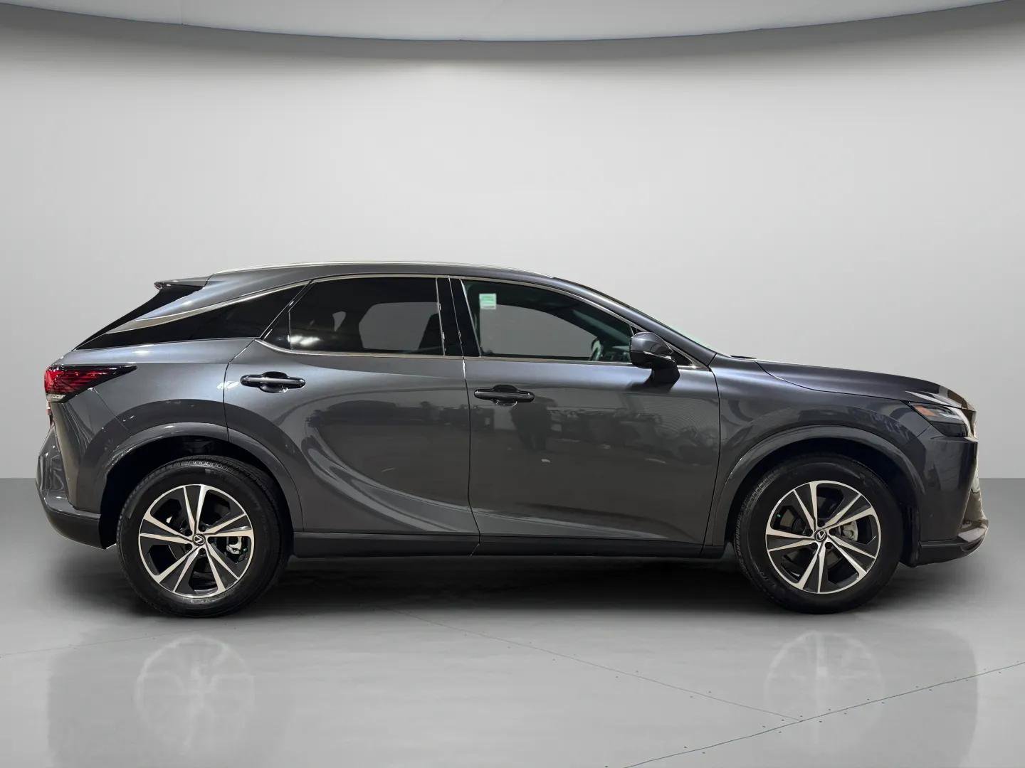 Certified 2025 Lexus RX 350 Premium w/ Convenience Package AWD/4WD image 2