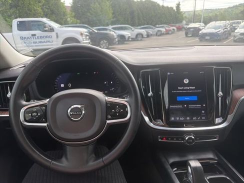 Used 2024 Volvo S60 B5 Plus AWD/4WD image 18
