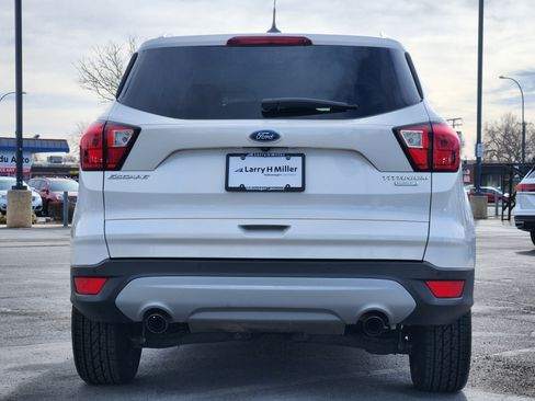 Used 2019 Ford Escape Titanium image 5