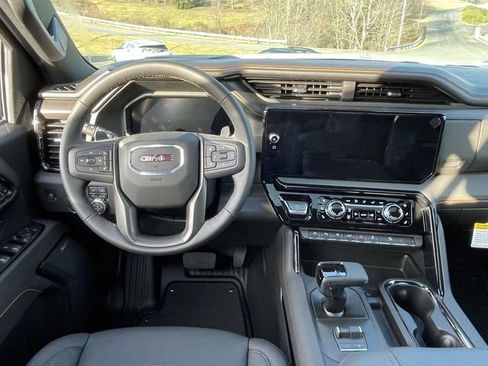 New 2026 GMC Sierra 1500 AT4 w/ AT4 Premium Package AWD/4WD image 11