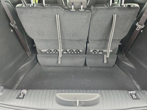 New 2027 Chrysler Pacifica Select FWD image 25