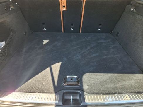 Used 2022 Mercedes-Benz GLC 300 image 32