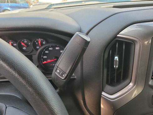 Used 2025 Chevrolet Silverado 2500 Custom w/ Custom Value Package image 17