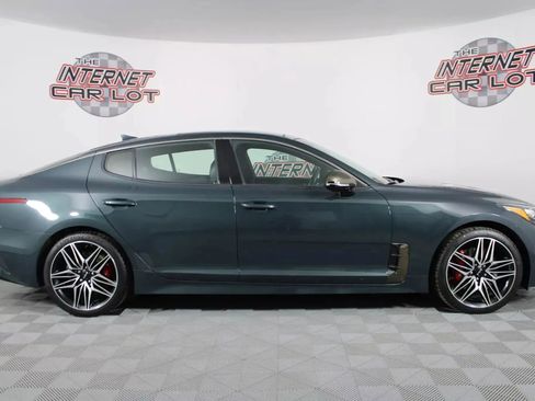 Used 2022 Kia Stinger GT2 image 8