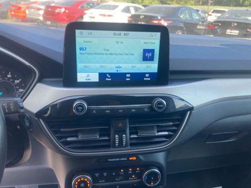 Used 2022 Ford Escape SE w/ Cold Weather Package image 22