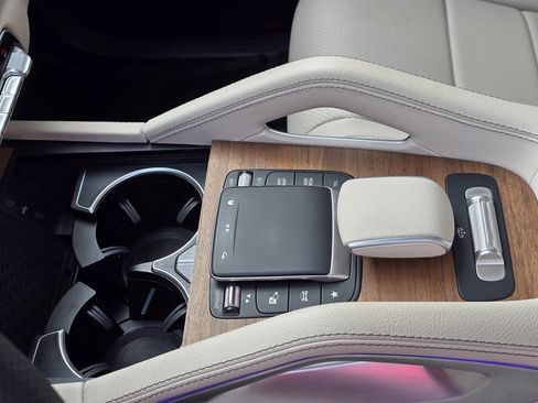 Used 2024 Mercedes-Benz GLS 450 GLS 450 image 17