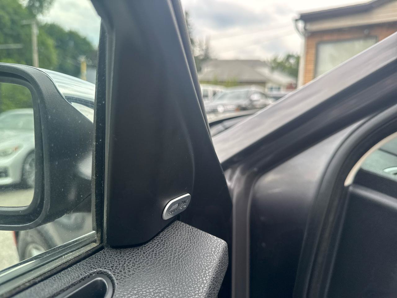 Used 2019 Chrysler 300 Limited AWD/4WD image 19