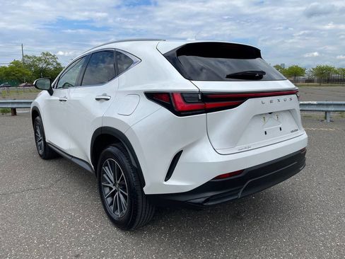 Used 2024 Lexus NX 250 FWD w/ Cold Area Package image 11