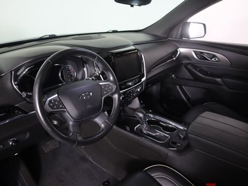 Used 2023 Chevrolet Traverse Premier w/ Redline Edition image 32