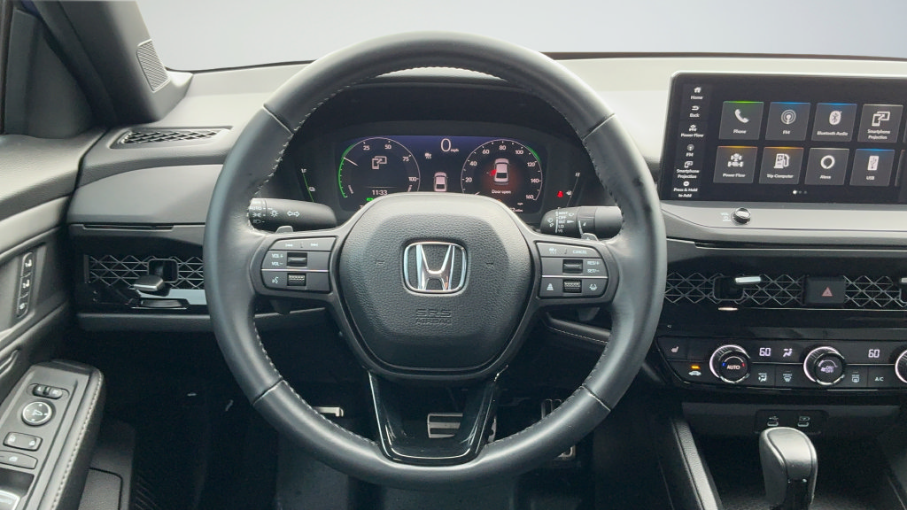 Used 2023 Honda Accord Sport image 9