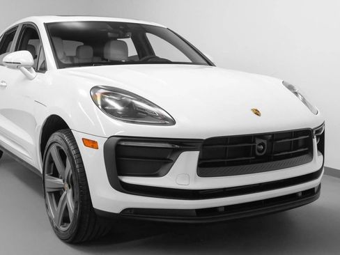 New 2025 Porsche Macan image 55