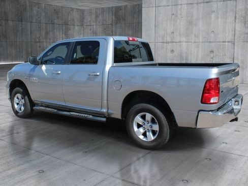 Used 2020 RAM 1500 Classic SLT w/ Luxury Group AWD/4WD image 3