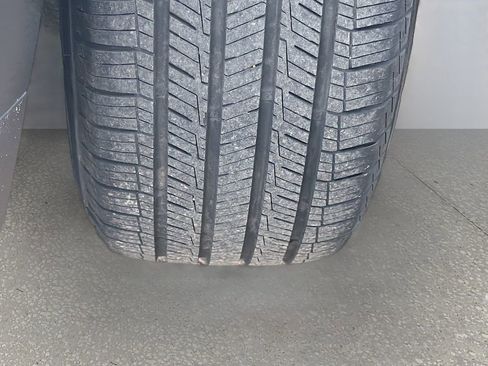 Used 2023 Jeep Grand Cherokee L Laredo image 41