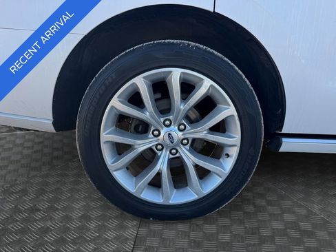 Used 2019 Ford Expedition Platinum image 14