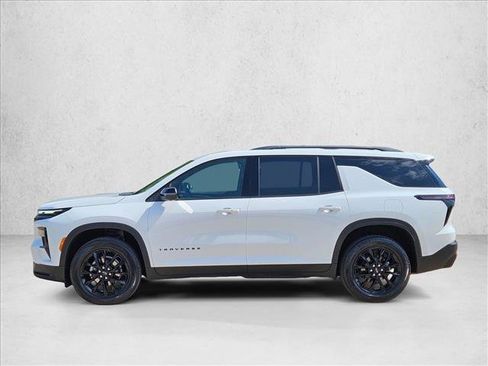 Used 2026 Chevrolet Traverse LT w/ Midnight/Sport Edition FWD image 9