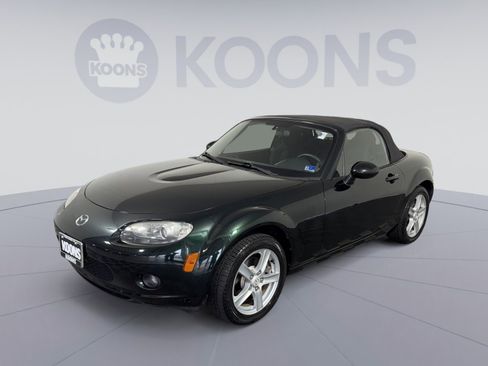 Used 2007 MAZDA MX-5 Miata Sport w/ Convenience Pkg image 1