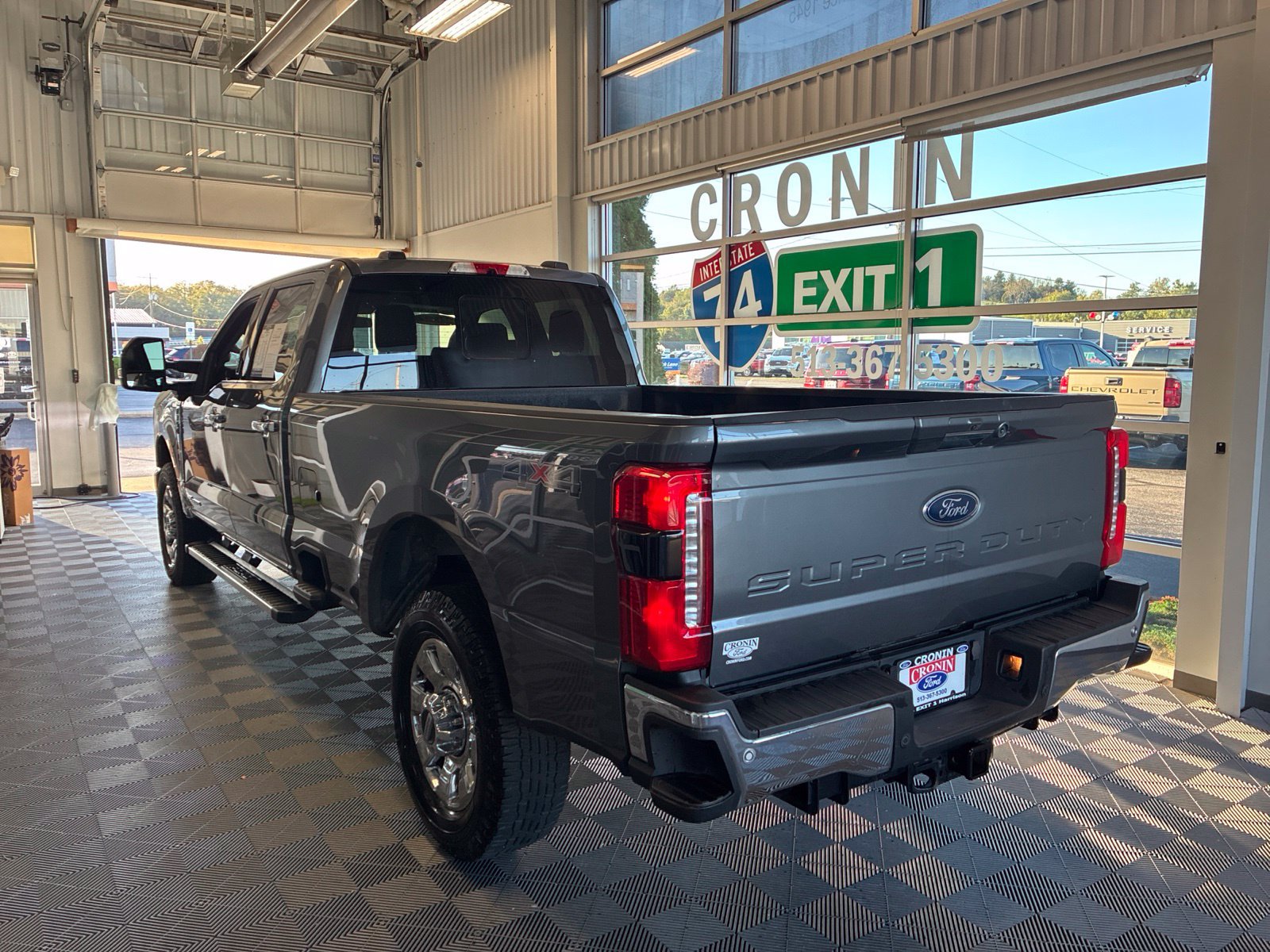 Used 2024 Ford F350 Lariat w/ Chrome Package AWD/4WD image 4