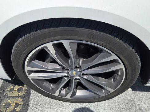 Used 2022 Chevrolet Malibu LT w/ Leather Package FWD image 7