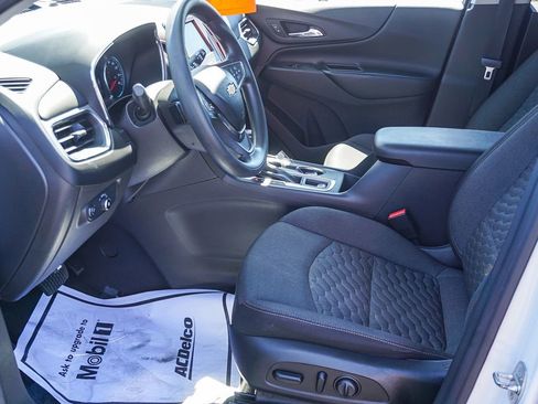 Used 2020 Chevrolet Equinox LT image 17