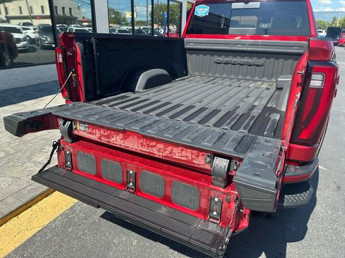 Used 2024 GMC Sierra 3500 Denali image 26