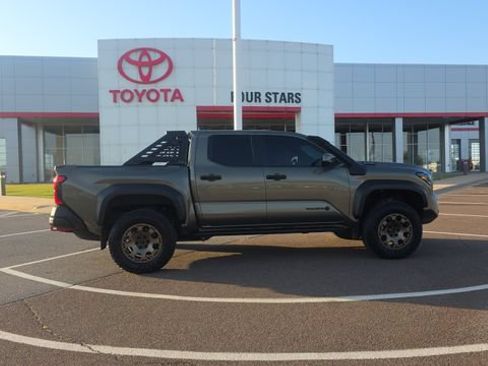 Used 2024 Toyota Tacoma 4x4 Double Cab Hybrid image 5