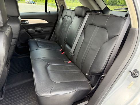 Used 2015 Lincoln MKX FWD w/ Equipment Group 102A image 20