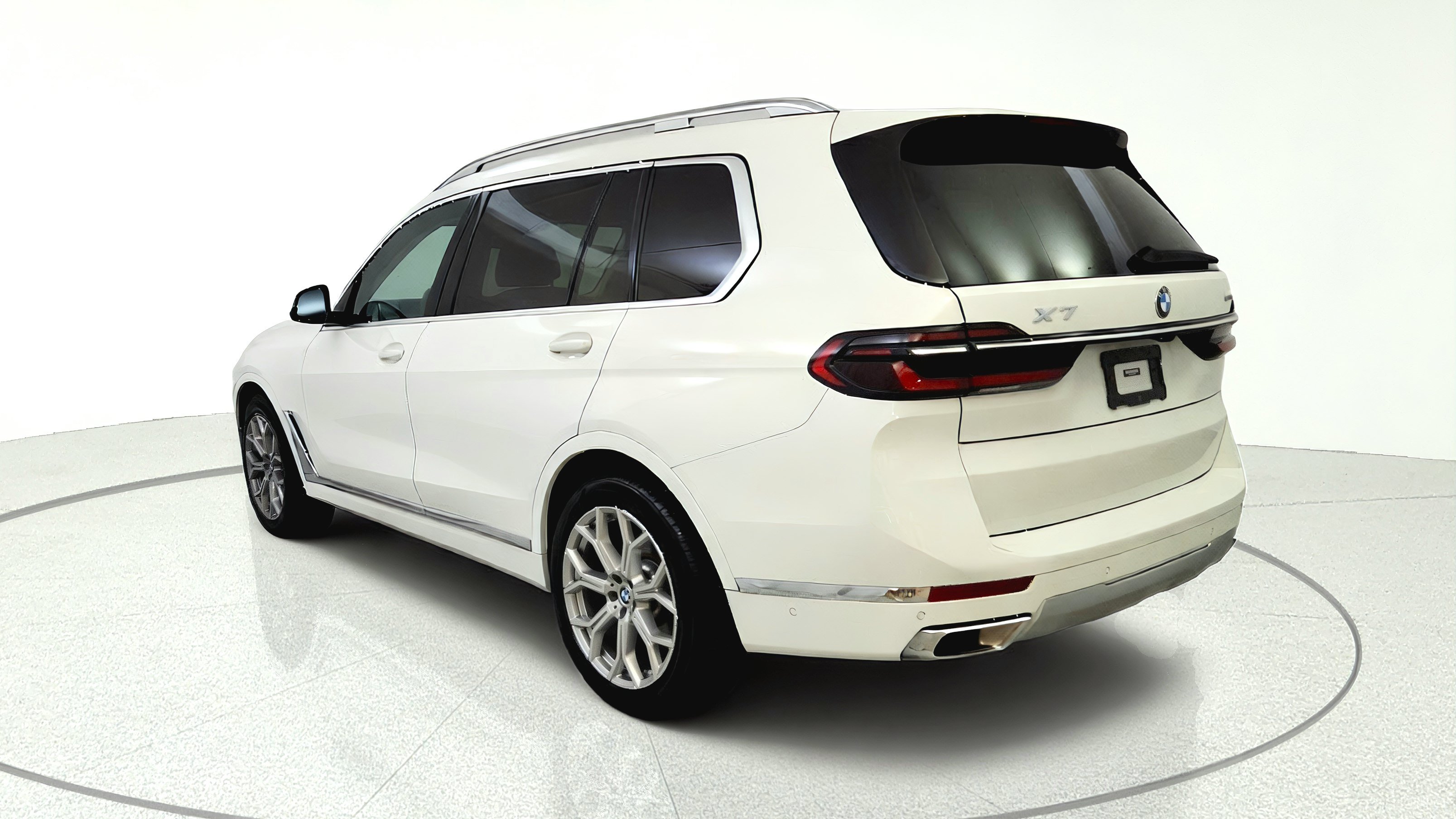 Used 2023 BMW X7 xDrive40i AWD/4WD image 5