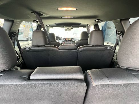 Used 2022 Honda Pilot TrailSport image 8