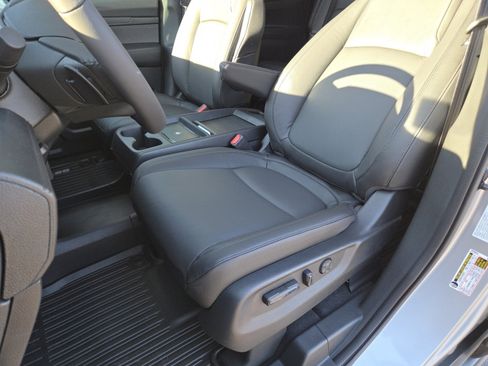Certified 2026 Honda Odyssey EX-L image 24