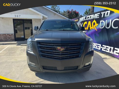 Used 2019 Cadillac Escalade Platinum w/ Escalade Sport Edition AWD/4WD image 8