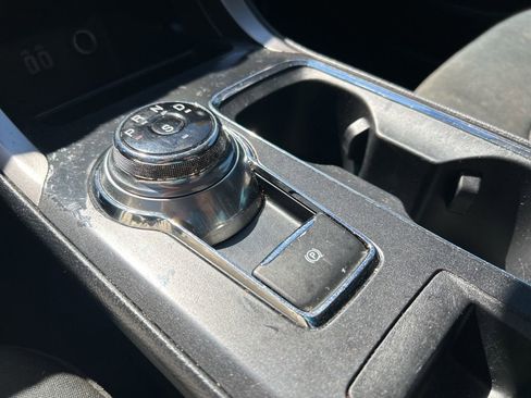 Used 2020 Ford Fusion SE image 29