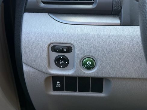 Used 2017 Honda Pilot EX image 17