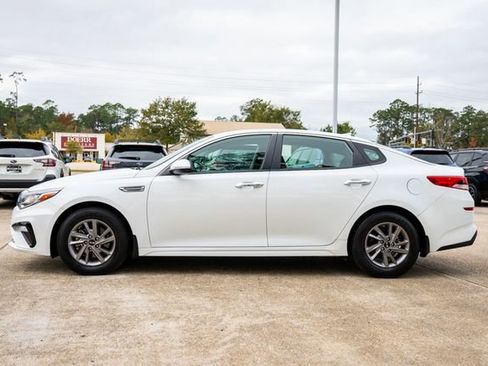 Used 2020 Kia Optima LX image 2